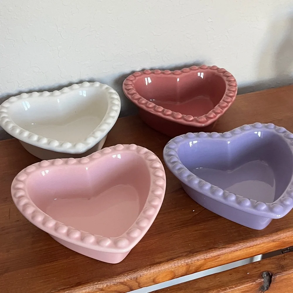 Williams-Sonoma Vintage Heart-Shaped Ceramic Dish Set (4)